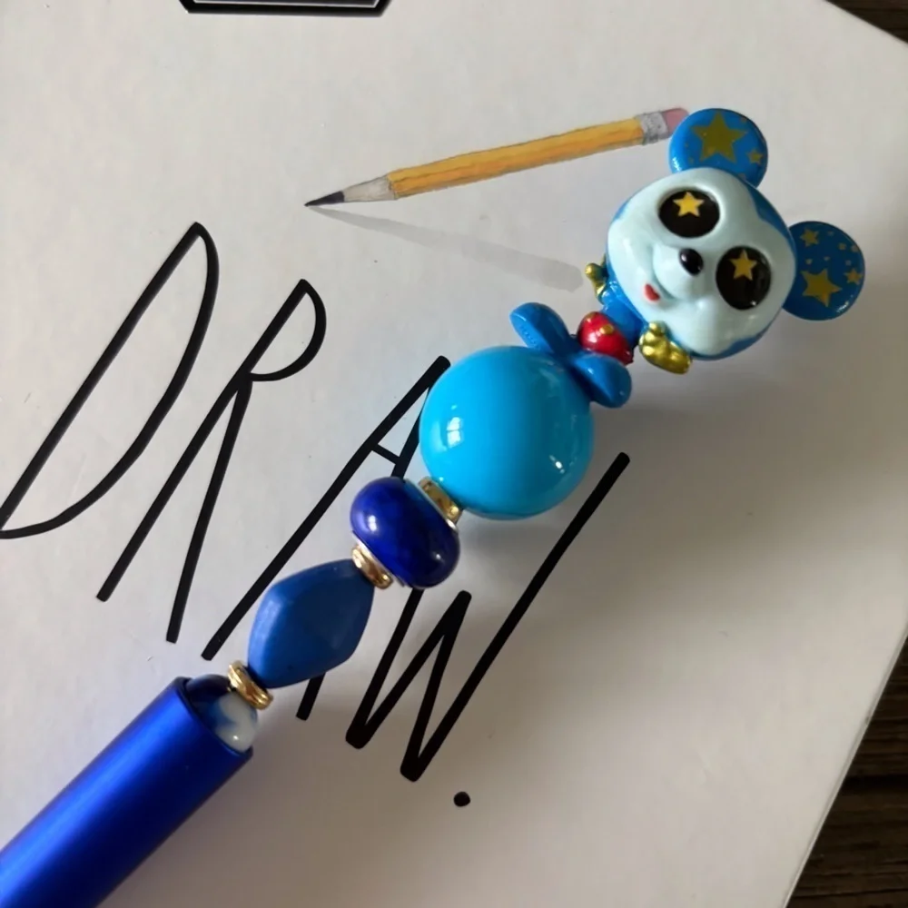 Disney Doorables: Mickey & Friends: Mickey Mouse handmade beaded pen